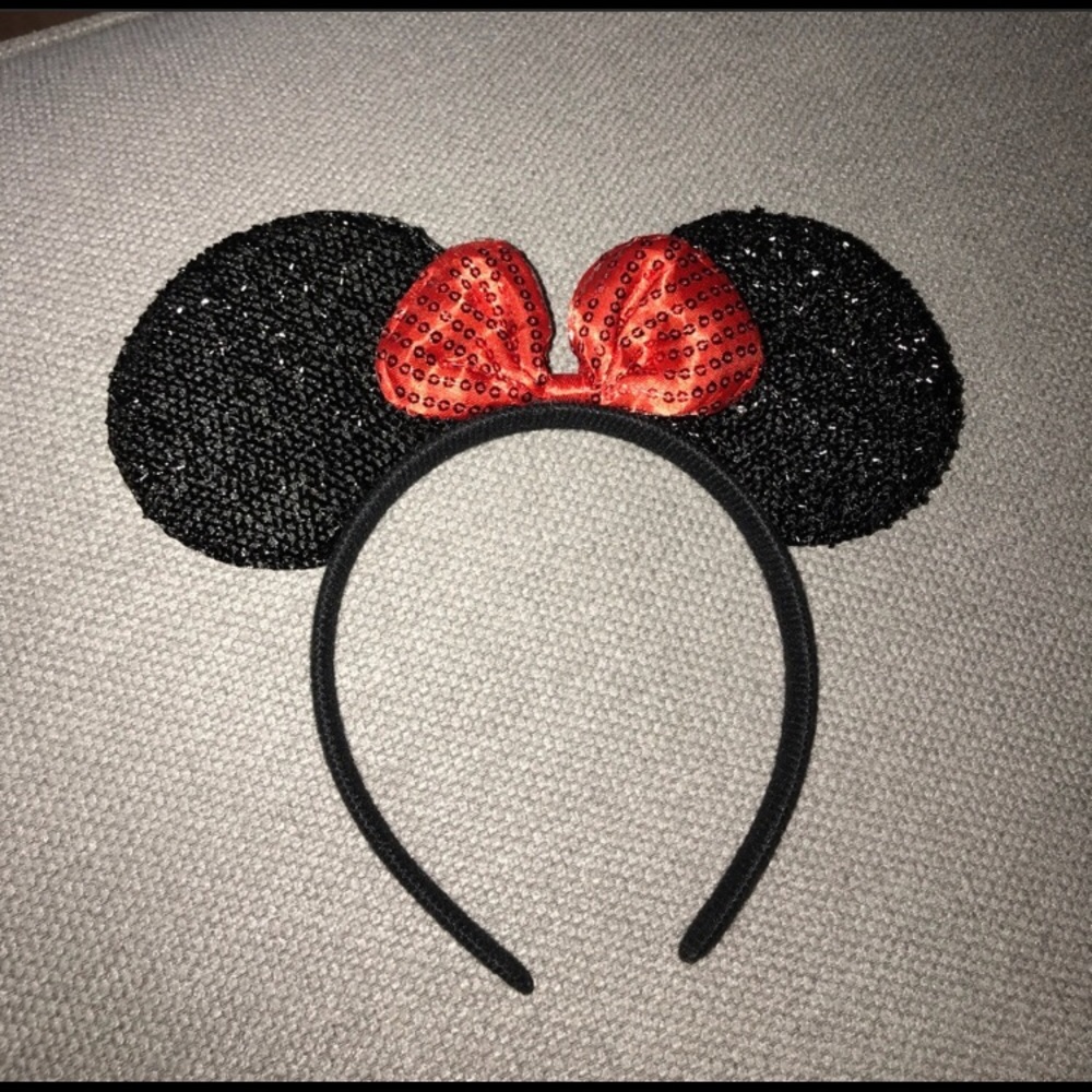 Minnie Mouse Ears (unofficial) 😍